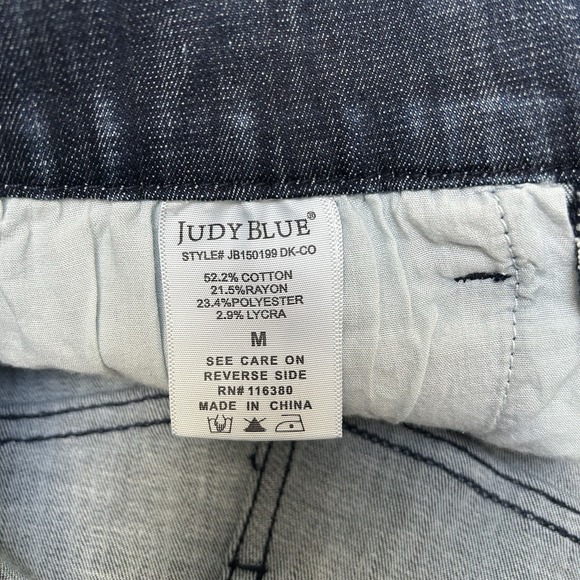 Judy Blue Hi-Rise Pull On‎ Denim Jean Shorts Tulip Hem Size Medium Style #150199 - Picture 3 of 6